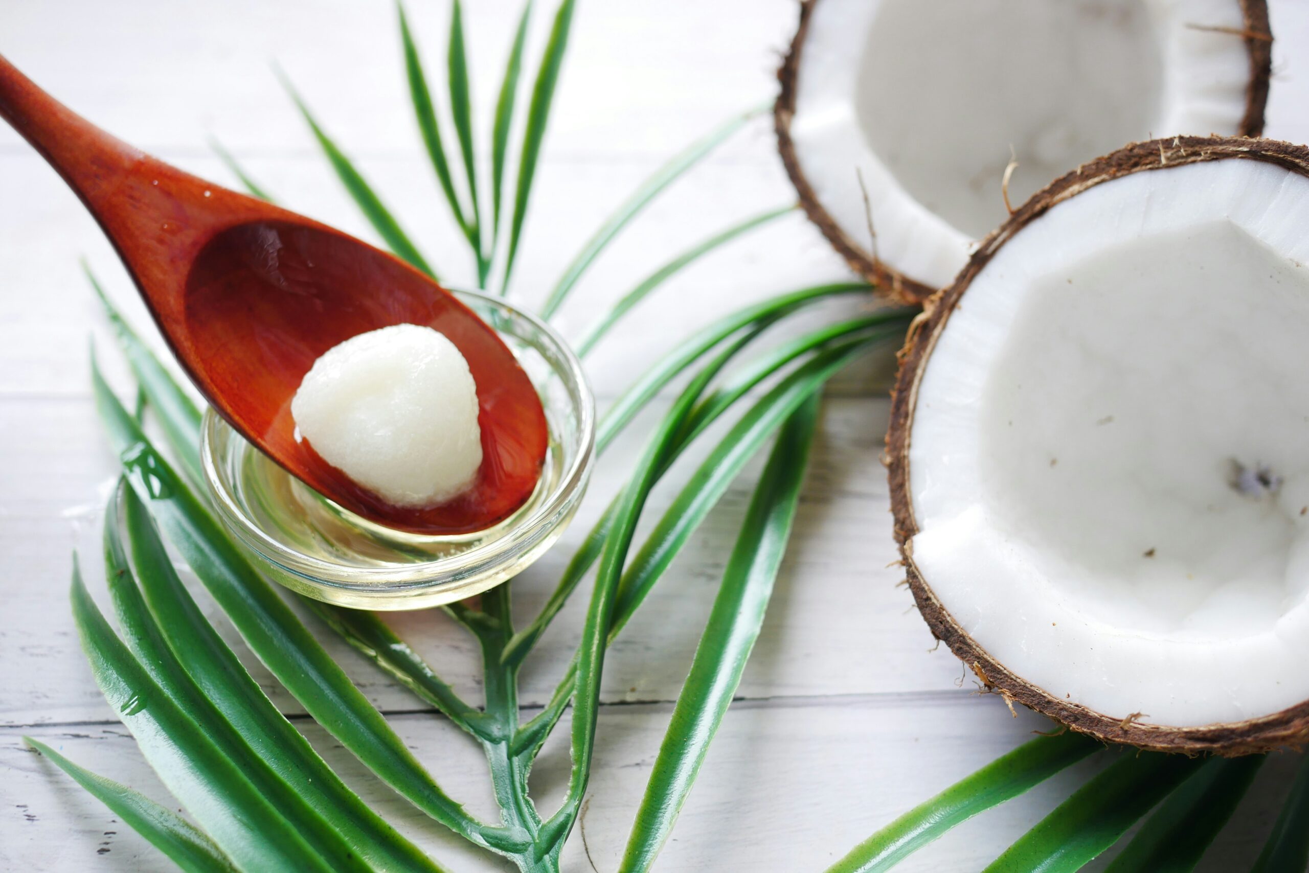 Coconut and natural ingredients used in Glowing Skin's hydrating spray tan products.
